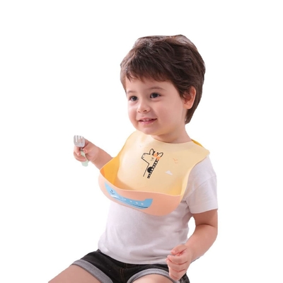 قالب گیری نرم در یک سیلیکون جامد نوزاد بیب ایمن در آب جوش