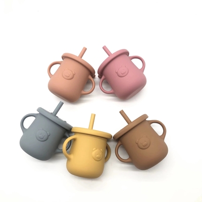 2023 طرح جدید BPA Free Baby Bear Shaped Baby Cute آموزش فنجان نی سیلیکونی کودک نوپا